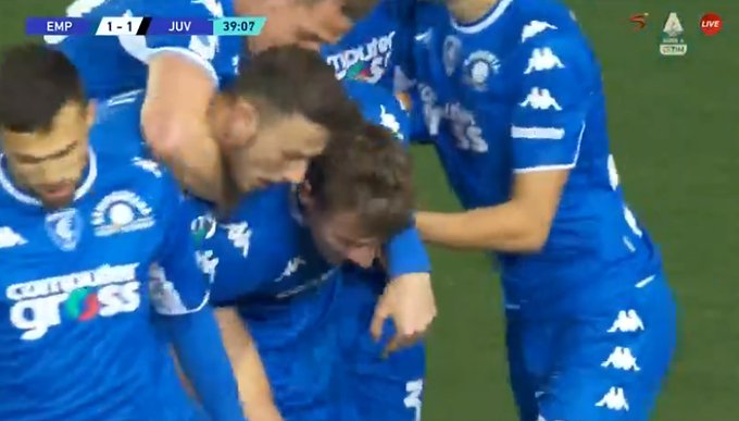 Szymon Żurkowski pokonał Wojciecha Szczęsnego! Gol Polaka w meczu z Juventusem [WIDEO]