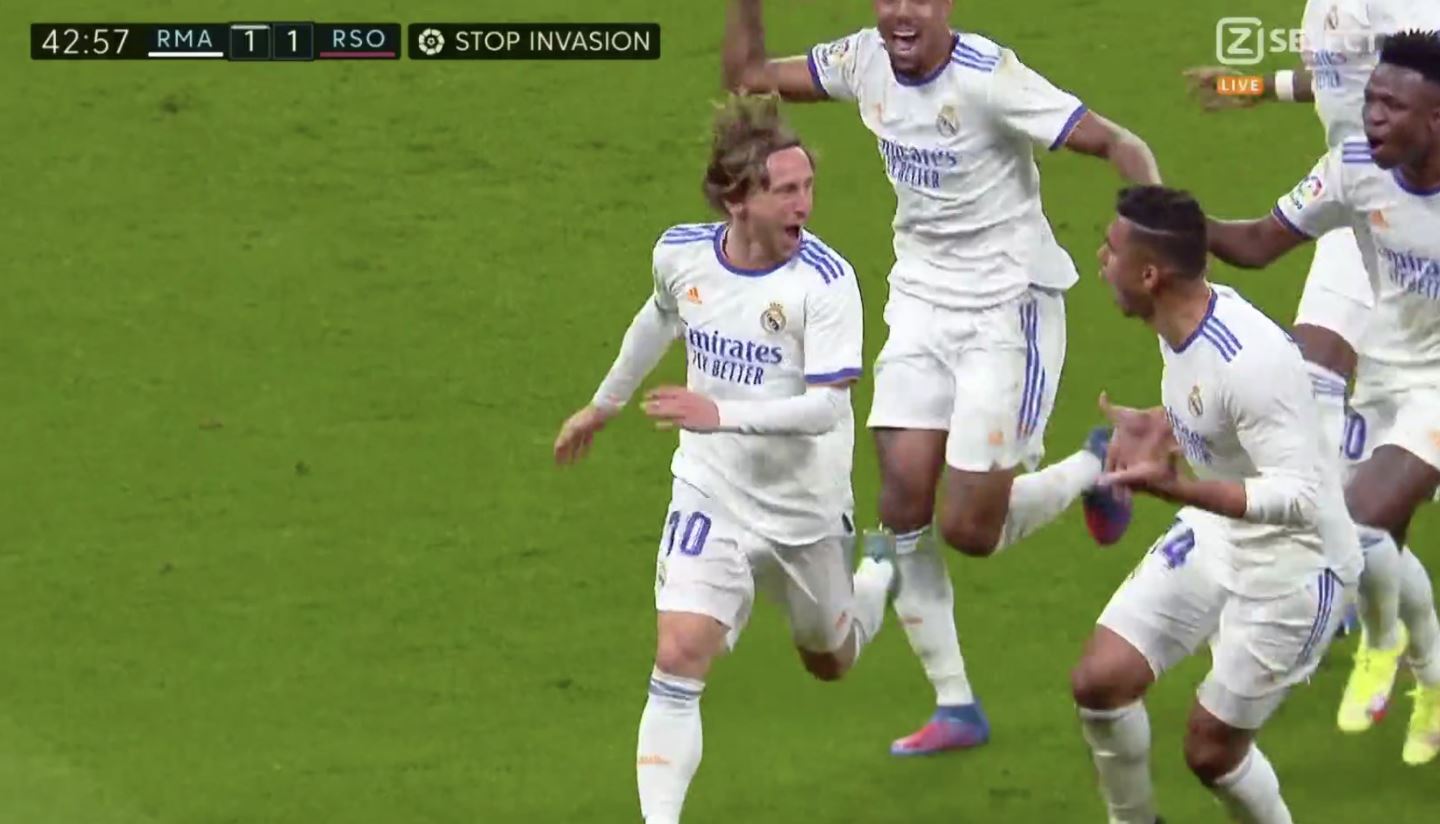 Wieczór pięknych goli na Santiago Bernabeu. "Królewscy" pokazali moc przed szlagierem w Lidze Mistrzów [WIDEO]