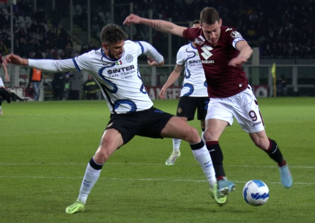 Skandaliczny błąd sędziego w meczu Interu z Torino. "Nerazzurri" uratowali punkt w ostatniej chwili [WIDEO]
