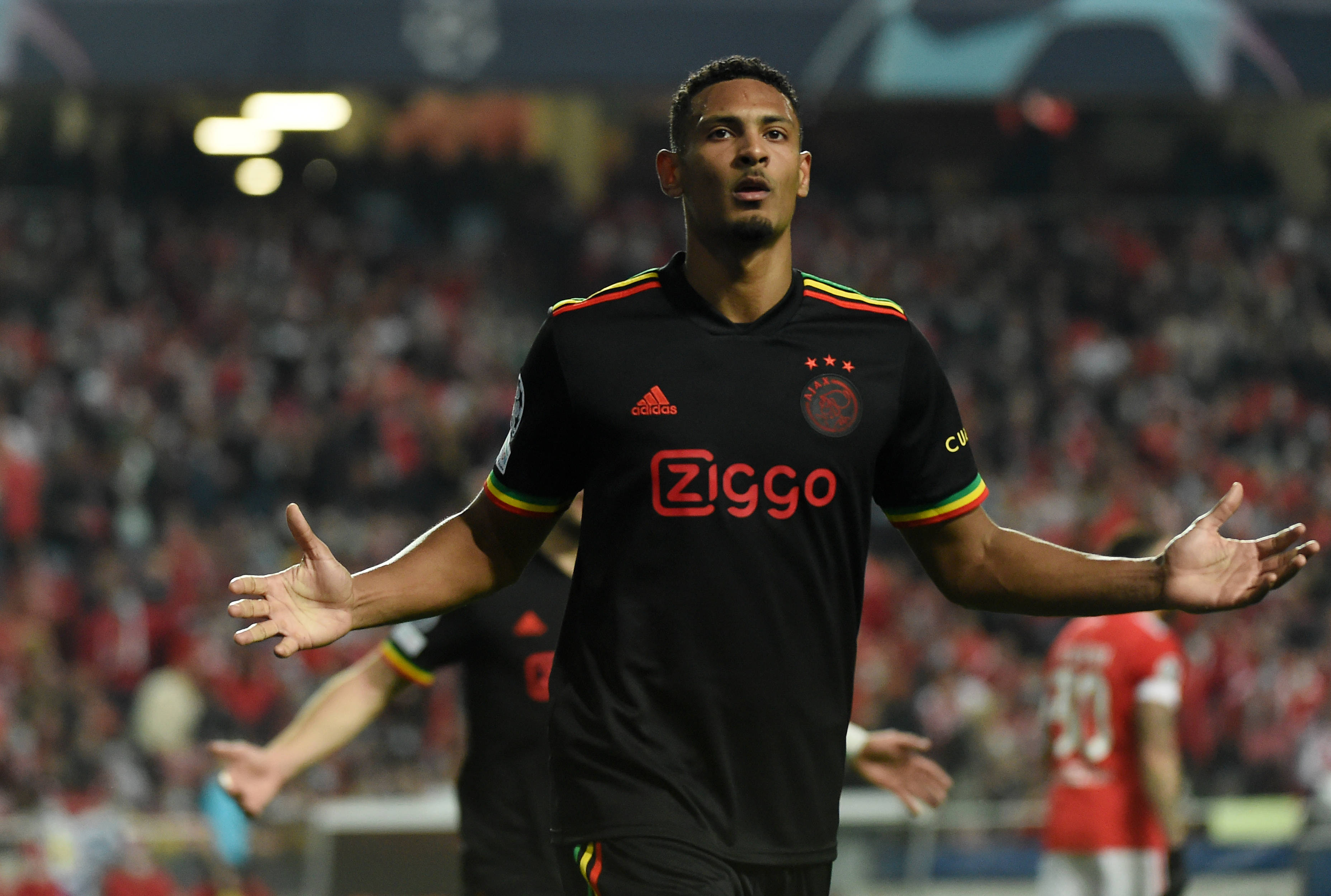 Ajax Amsterdam wycenił swoją gwiazdę. Czołowy klub Serie A zainteresowany snajperem