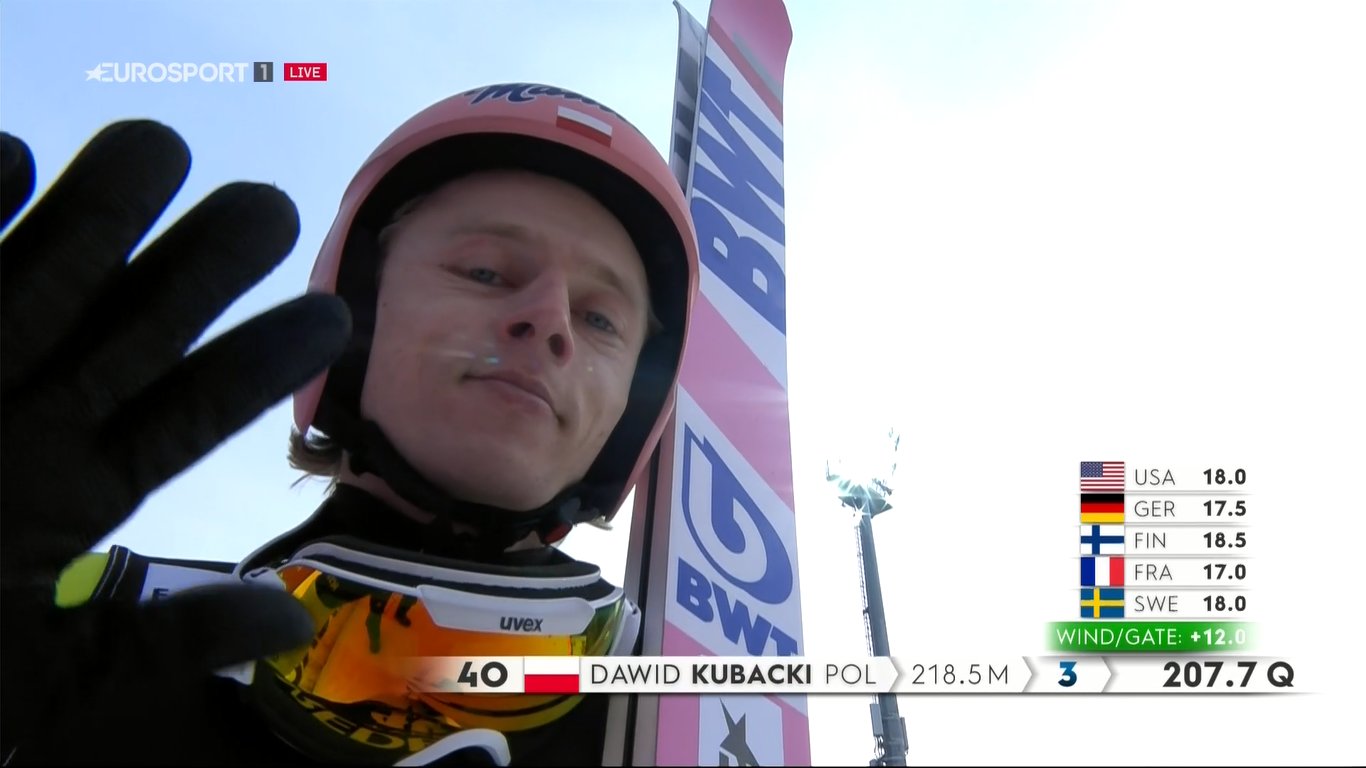 Dawid Kubacki w czołówce kwalifikacji w Obersdorfie. Daleki lot Polaka!