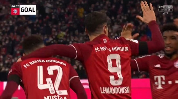 Dublet Roberta Lewandowskiego w Bundeslidze! Kolejny znakomity występ snajpera Bayernu [WIDEO]