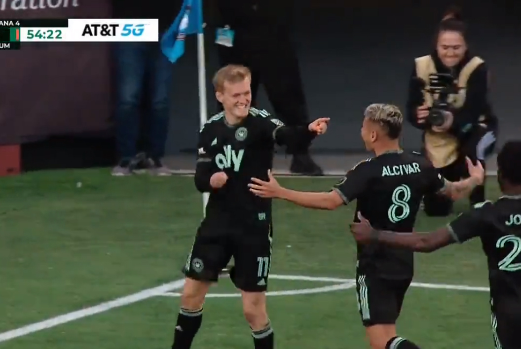 Wspaniały gol Karola Świderskiego! Kolejny dublet Polaka w MLS [WIDEO]