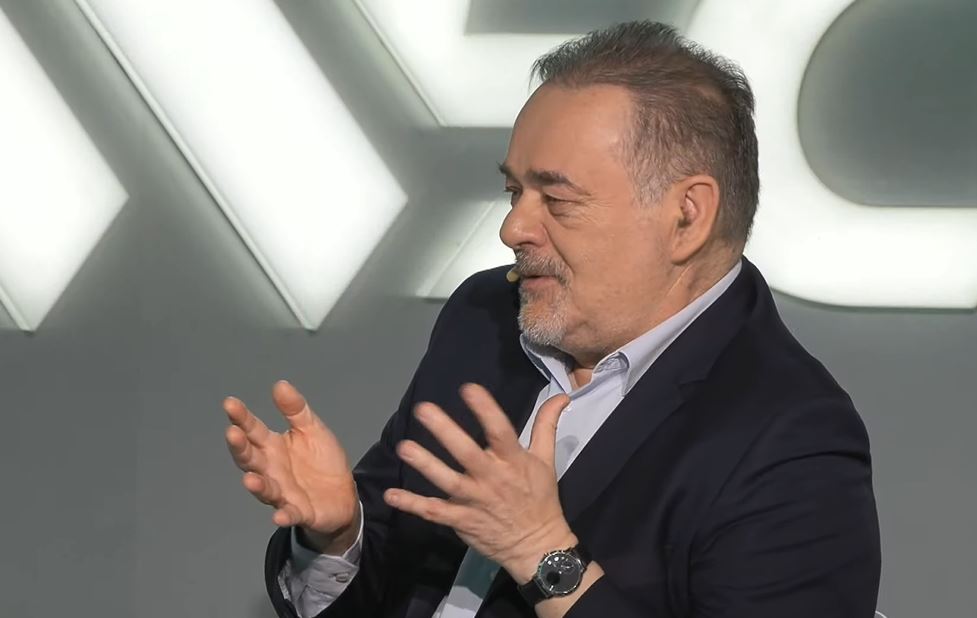 Kto obok Lewandowskiego ze Szwecją? Basałaj zdradza nazwisko: "Tak donoszą moje wiewiórki z kadry" 