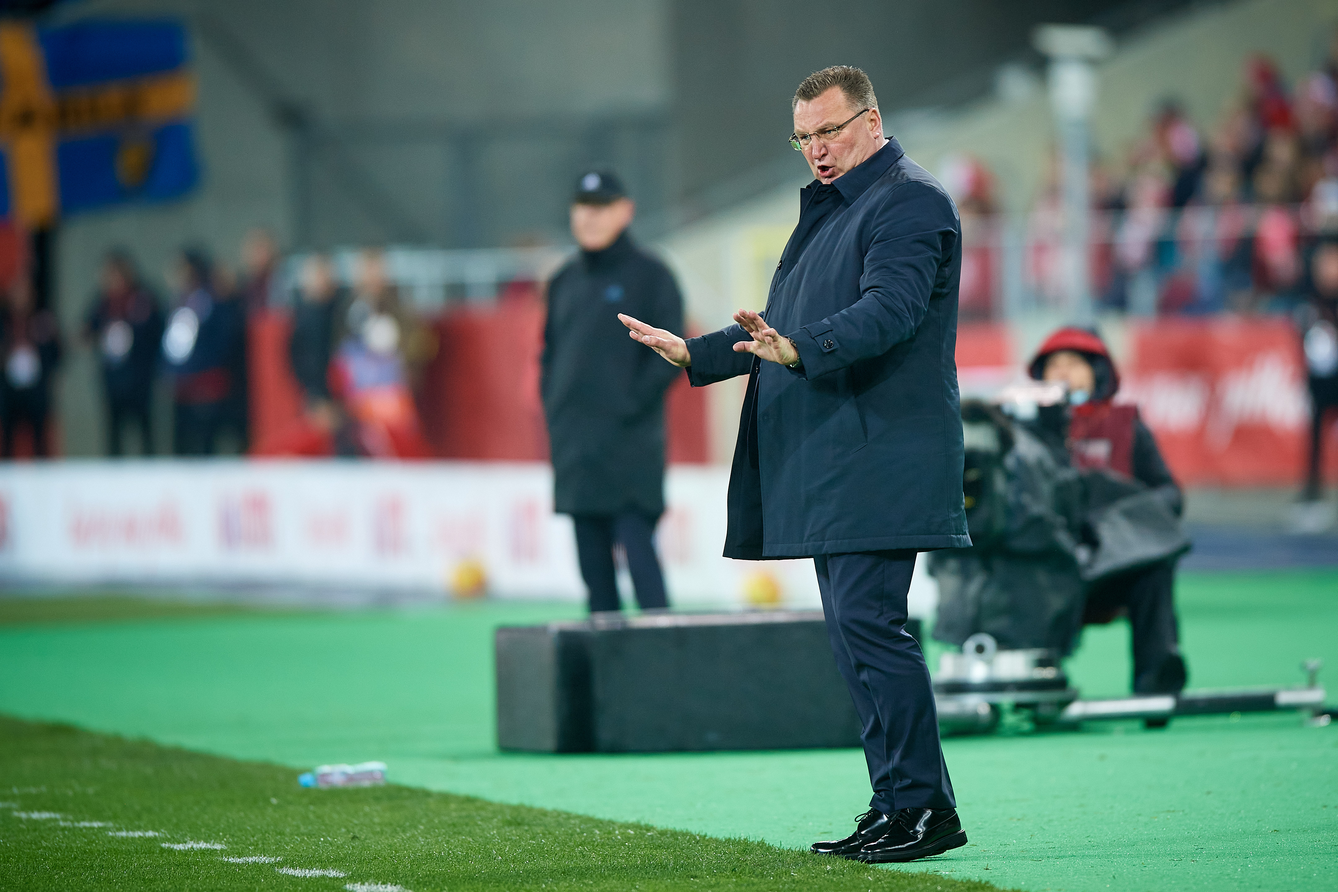 Czesław Michniewicz wyjaśnił, dlaczego postawił na debiutanta. "Komu dawać szansę, jak nie jemu?"