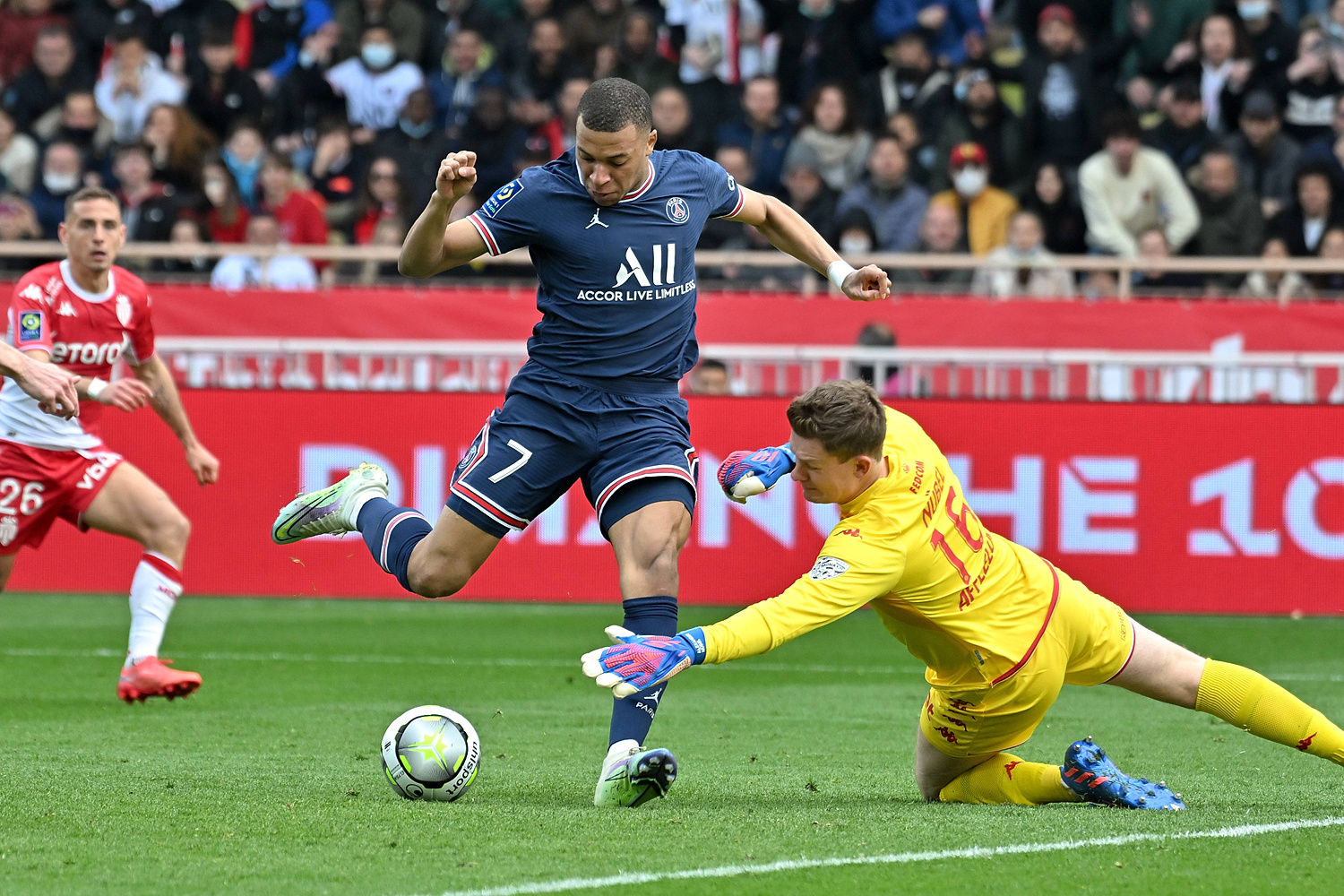 Kylian Mbappe jak Cristiano Ronaldo? Real Madryt chciał podpisać specjalną umowę z Francuzem