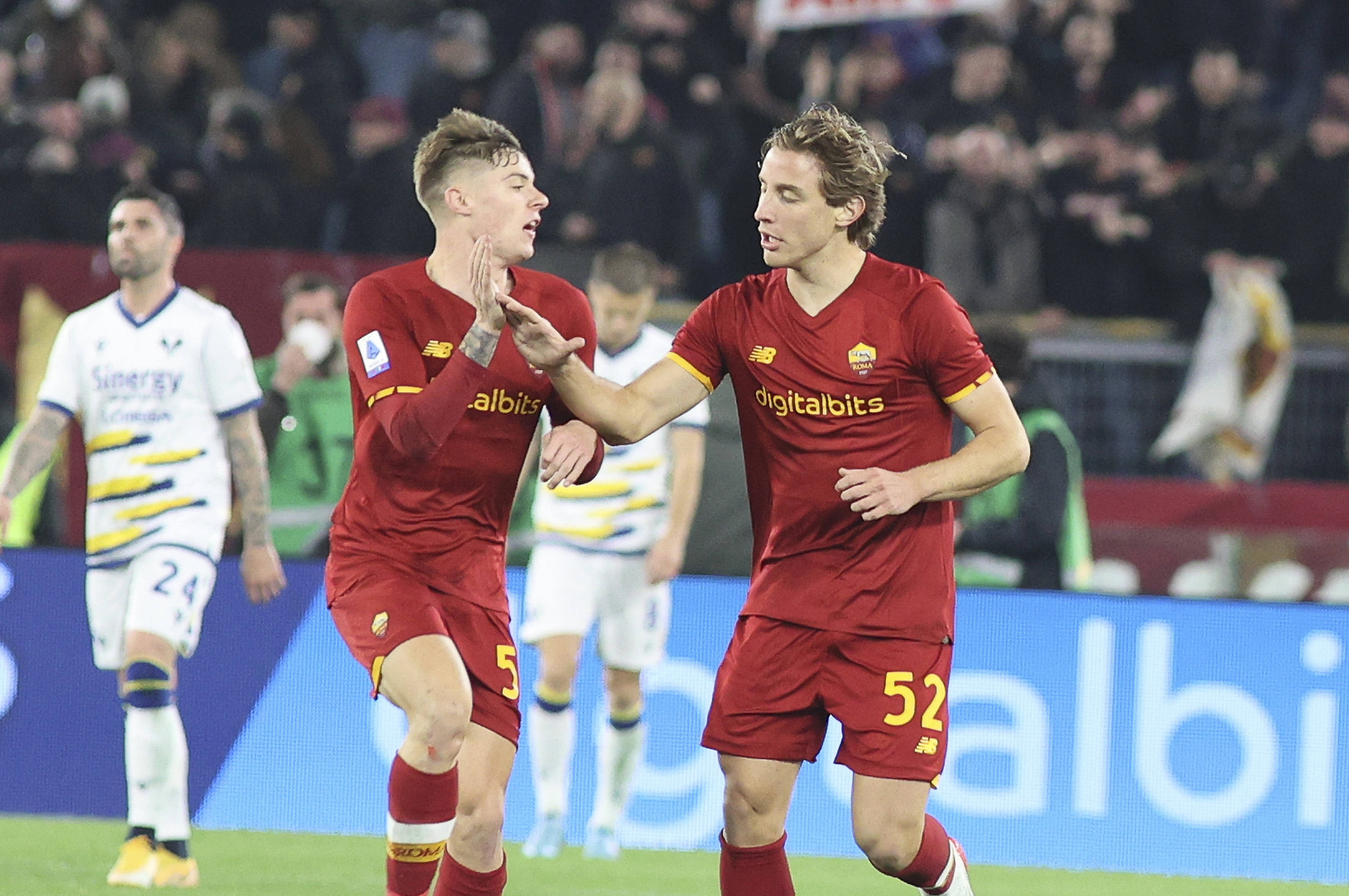 AS Roma dalej walczy o Ligę Mistrzów. Kolejny dobry występ Nikoli Zalewskiego [WIDEO]