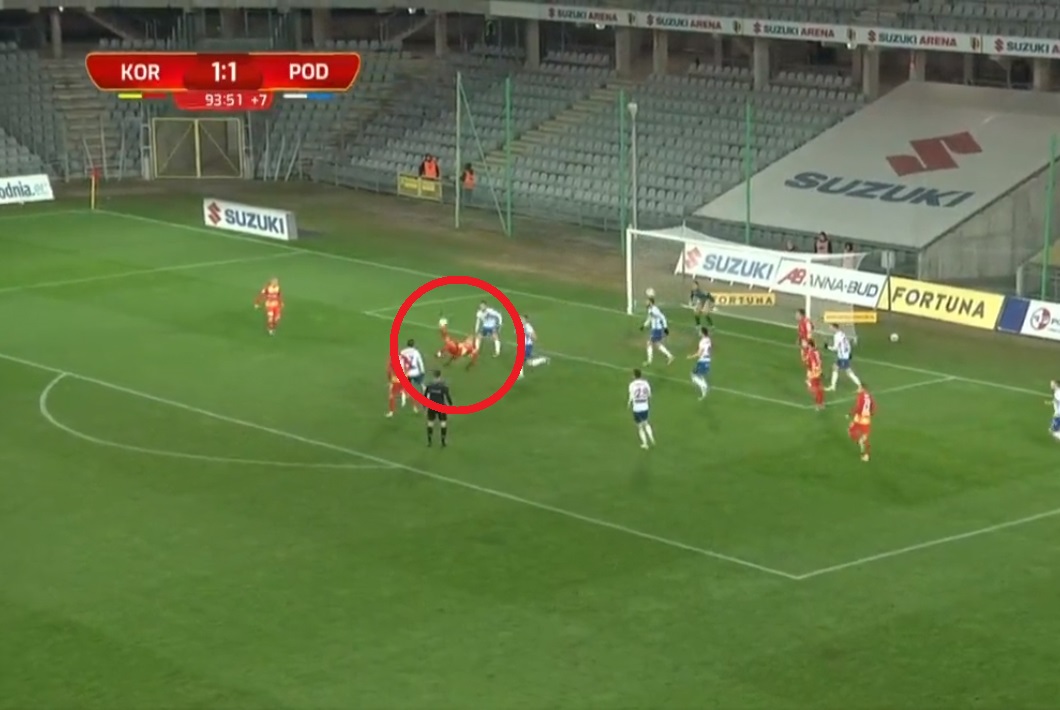 Niezwykły gol dla Korony Kielce! "Nie wiedziałem, co po nim robić. Do rozklejenia niewiele brakowało" [WIDEO]
