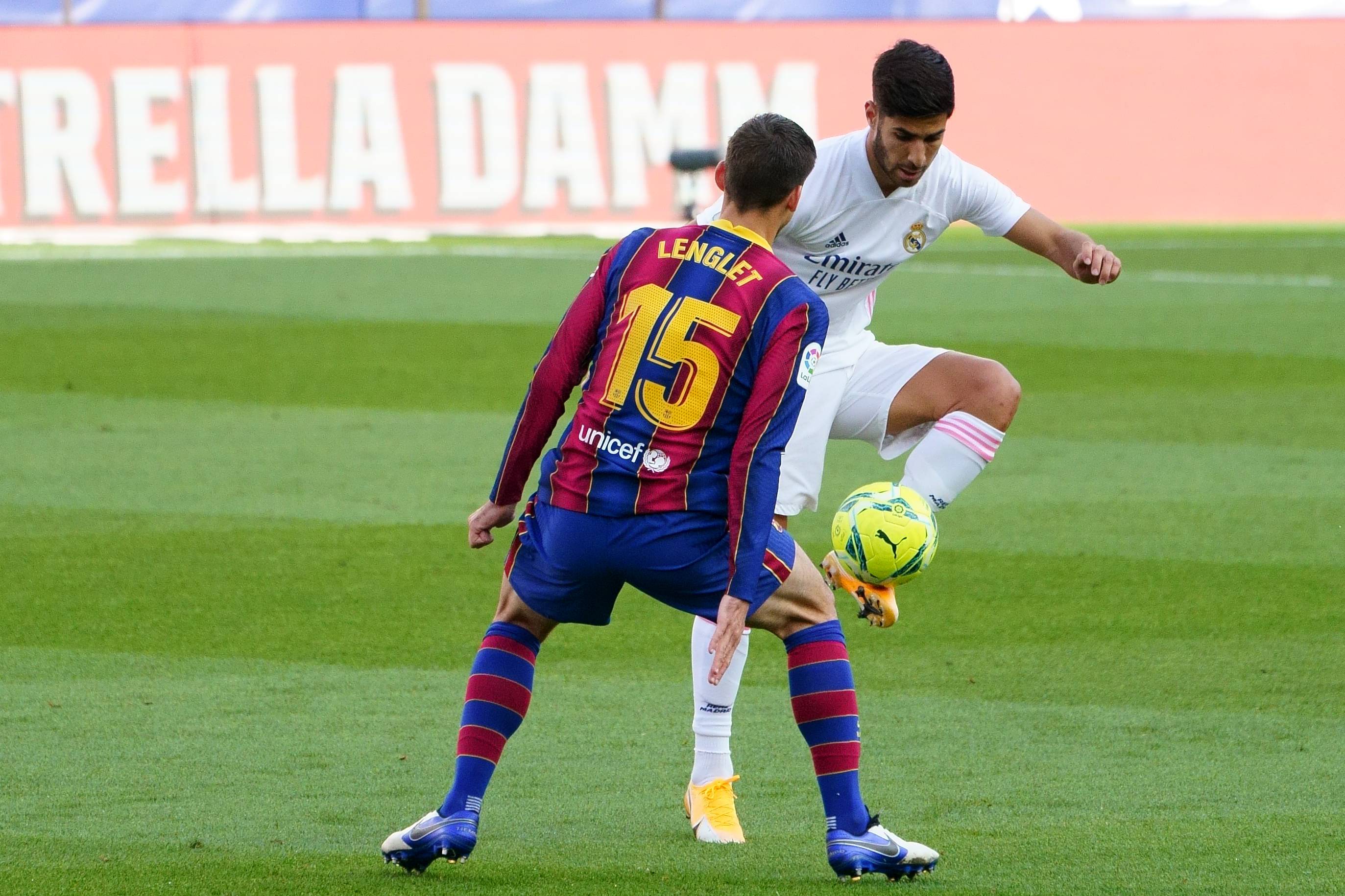 Piłkarz FC Barcelony ma grać w Premier League. Letni transfer bliski finalizacji, padła konkretna cena