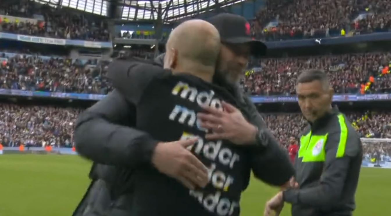Klasa Juergena Kloppa i Pepa Guardioli. Wymowne obrazki po meczu na szczycie Premier League [WIDEO]
