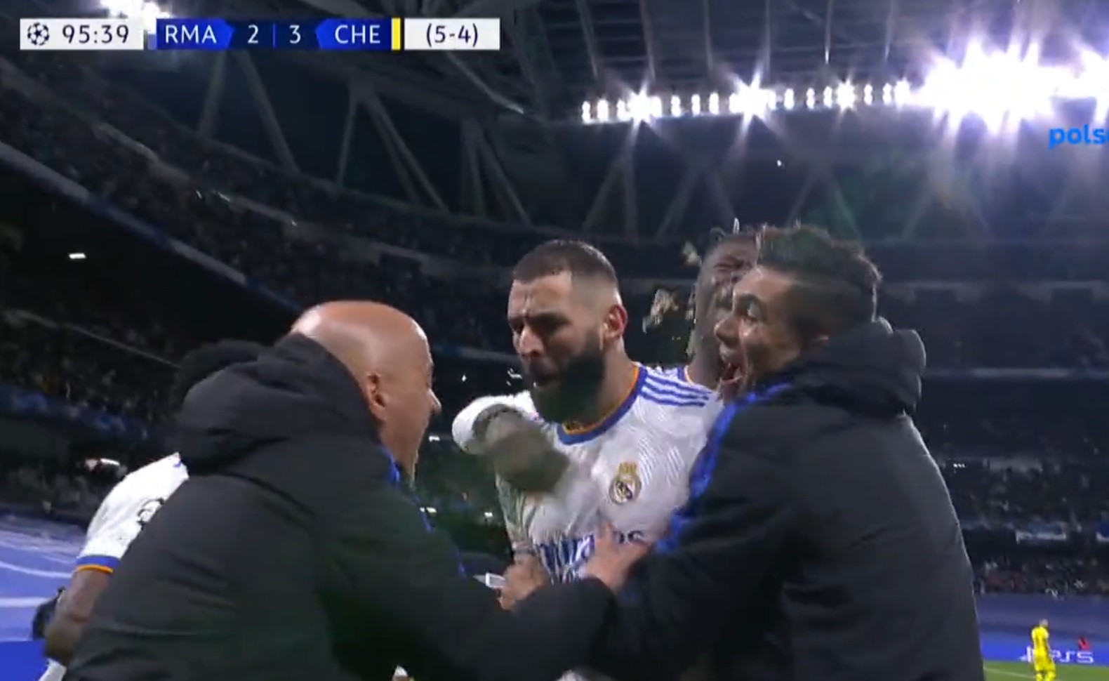 Geniusz Modricia i Benzemy uratował Real Madryt! Waleczna Chelsea odpadła po dogrywce [WIDEO]