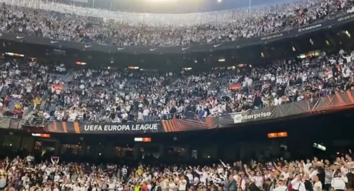 Piłkarze Barcelony wygwizdani na Camp Nou! Kibice przyjezdnych opanowali stadion [WIDEO]