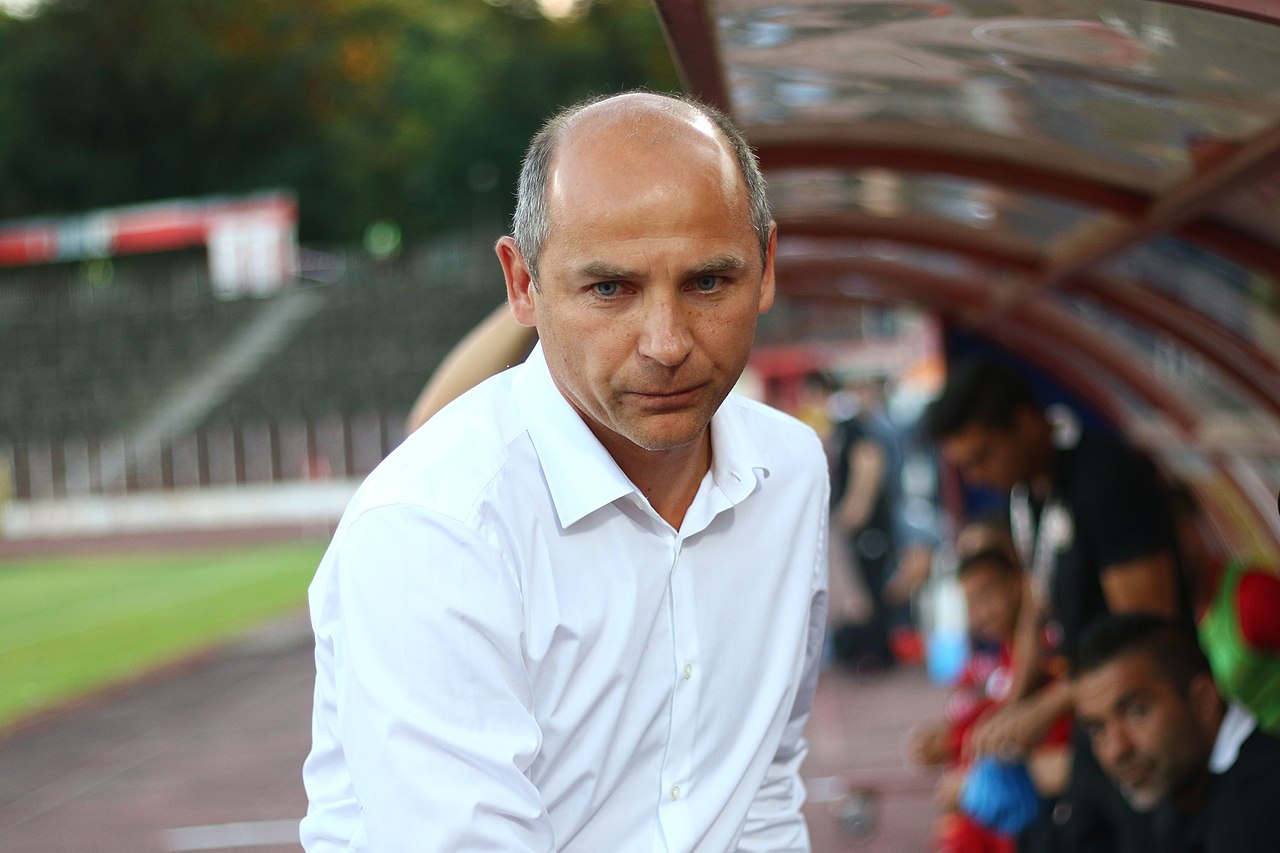 Media: Nowy kandydat na trenera Pogoni Szczecin. Ma doświadczenie z pracy w Bundeslidze