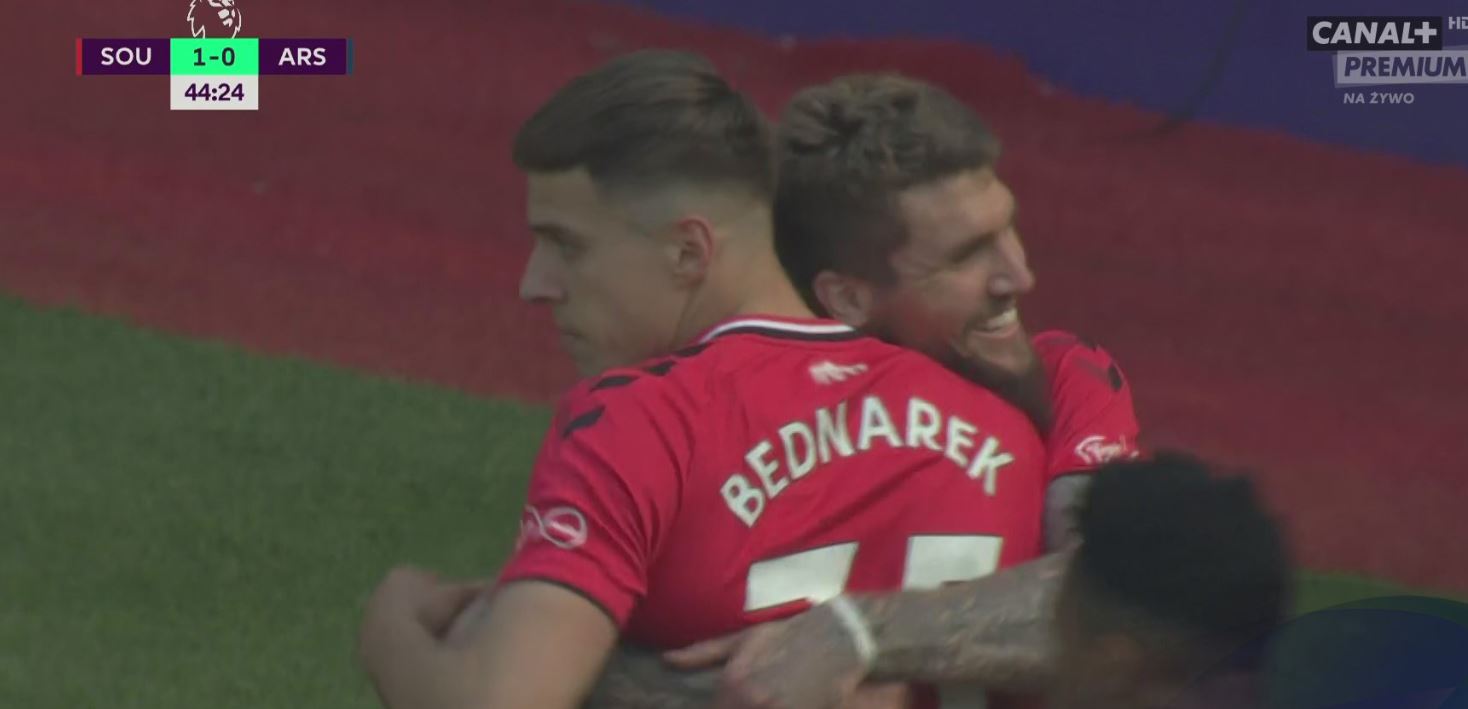 Jan Bednarek z golem w Premier League! Polak pokonał bramkarza Arsenalu [WIDEO]