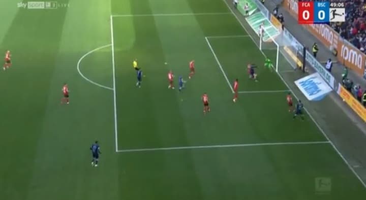 Piękny gol w Bundeslidze! Rafał Gikiewicz pokonany po strzale piętą [WIDEO]