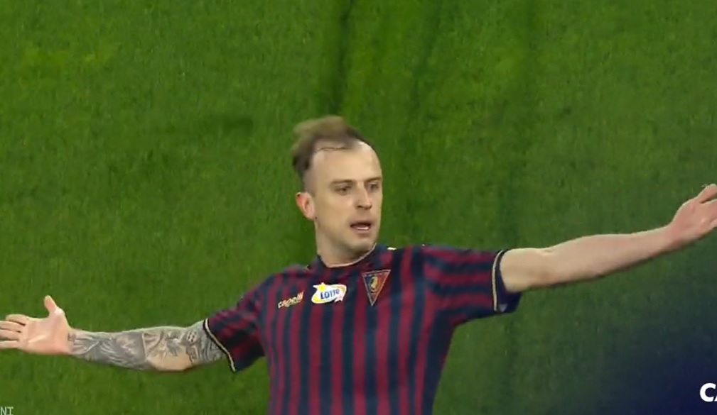 Piękny gol Grosickiego w meczu Pogoni Szczecin! Trafienie jak za dawnych lat [WIDEO]