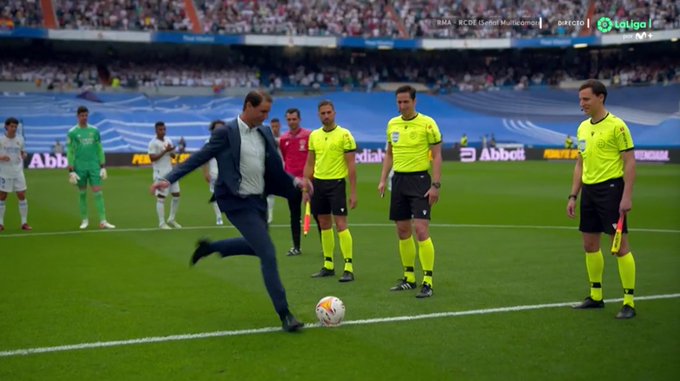 Rafael Nadal symbolicznie rozpoczął mecz Realu Madryt. Wyjątkowa chwila na Santiago Bernabeu [WIDEO]