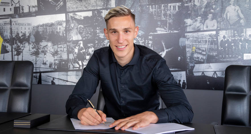 Borussia Dortmund dopięła kolejny transfer! Duży talent podpisał pięcioletni kontrakt