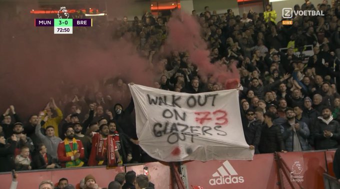 Głośny protest na Old Trafford. Kibice Manchesteru United domagają się zmian [WIDEO]