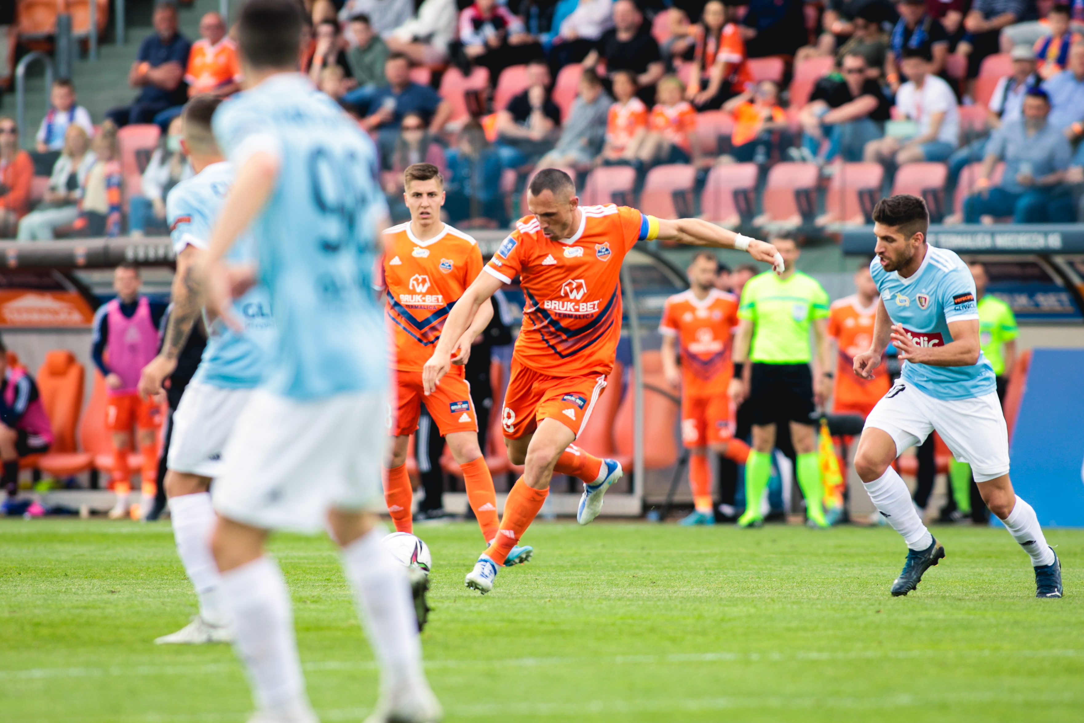 Bruk-Bet Termalica coraz bliżej spadku z Ekstraklasy! Piast Gliwice pokonał "Słonie"