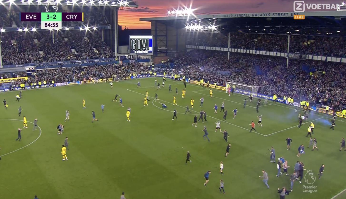 Everton pewny utrzymania w Premier League! Niesamowita pogoń dała "The Toffees" bezcenne zwycięstwo [WIDEO]