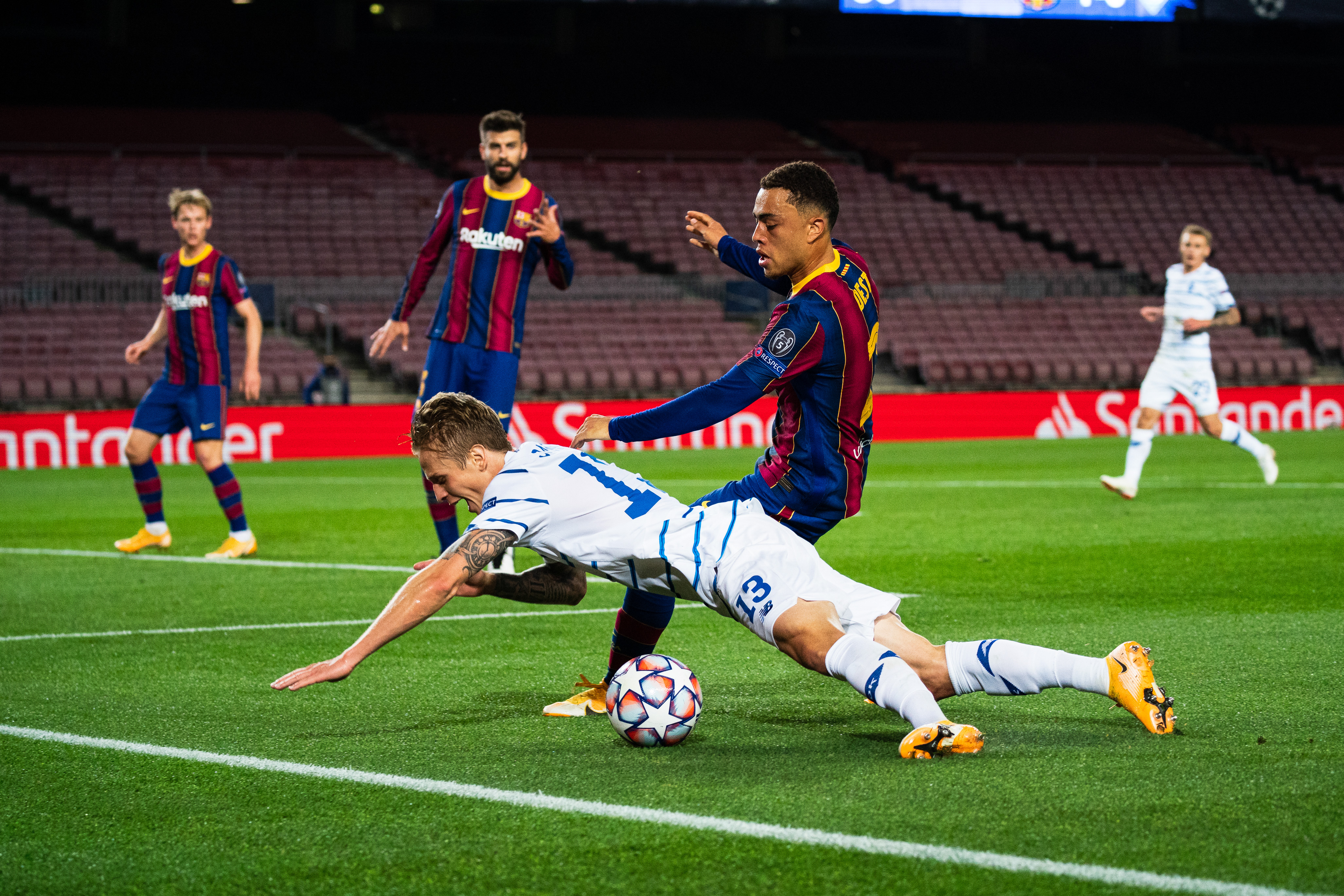 FC Barcelona wyceniła Sergino Desta. Katalończycy są gotowi sprzedać obrońcę