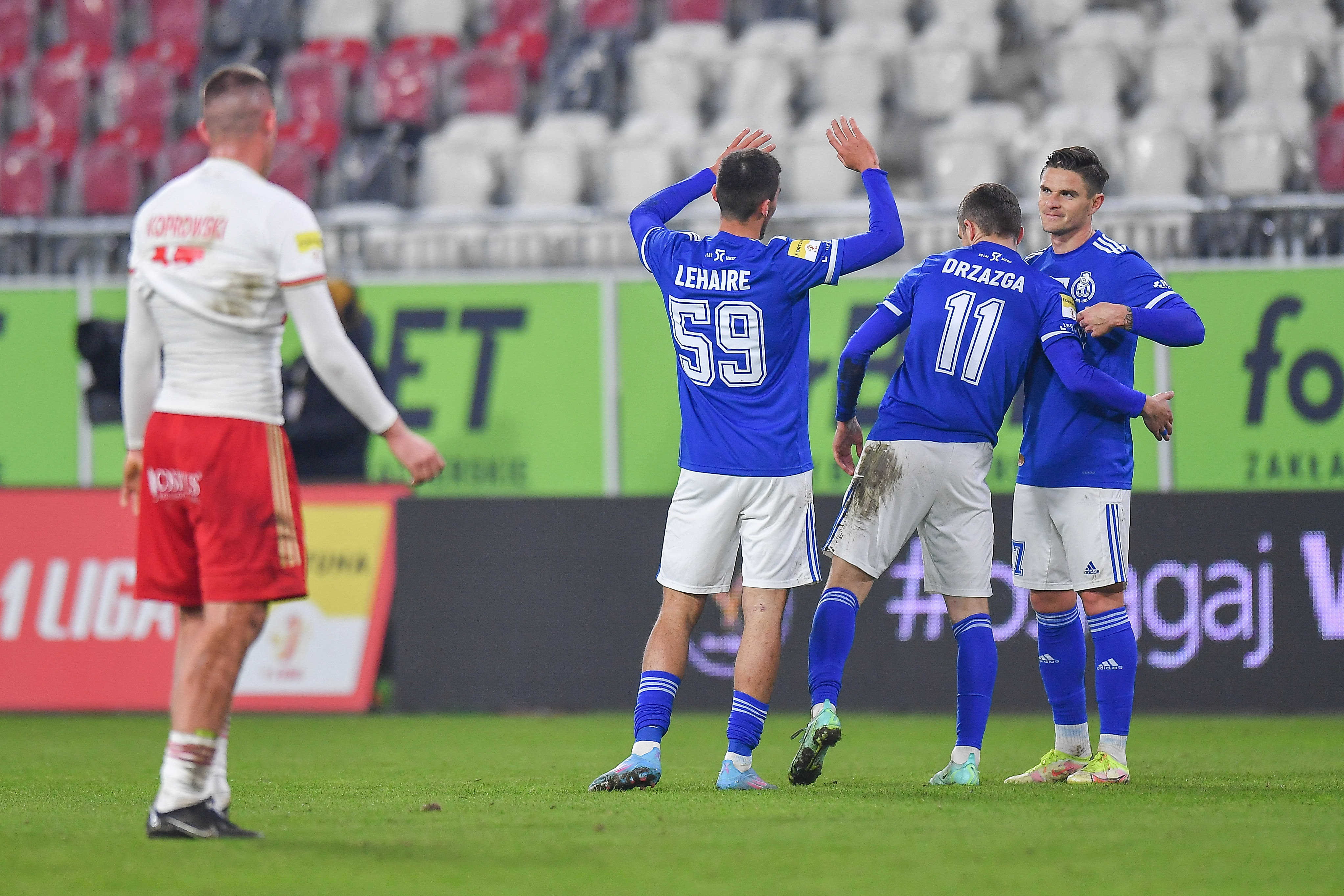 Miedź Legnica podjęła kilka ważnych decyzji. Dwóch piłkarzy rozstanie się z klubem