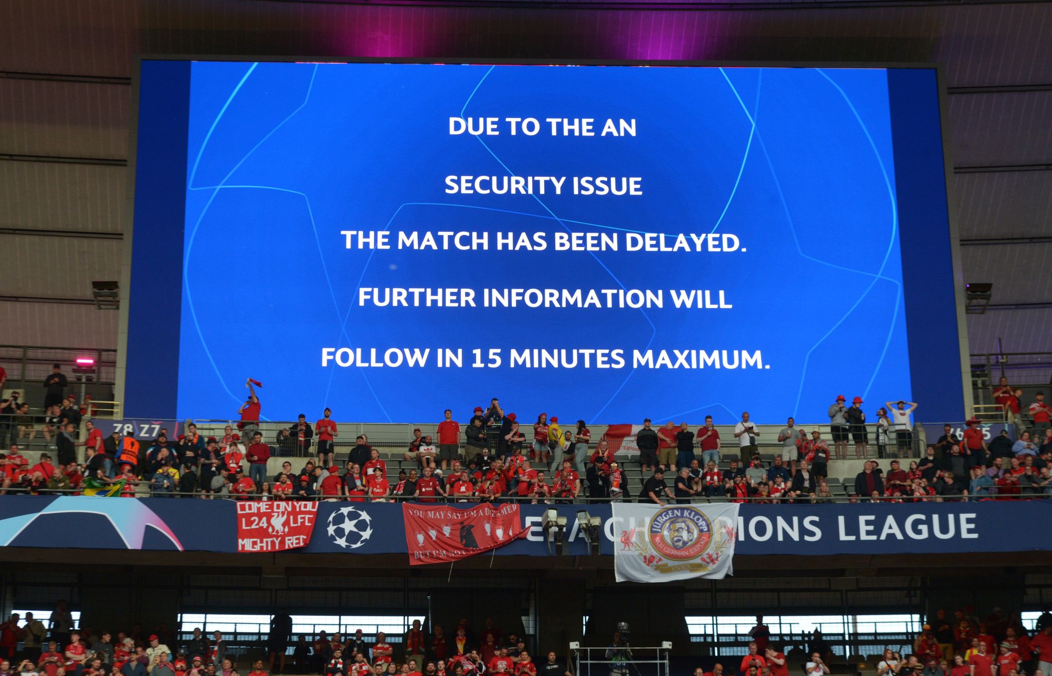 UEFA zareagowała na skandal z finału Ligi Mistrzów. "Przepraszamy wszystkich kibiców"
