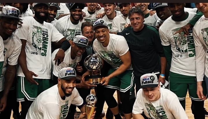 Największe zmartwychwstanie w historii NBA. Byli blisko dna, powalczą o tytuł mistrzowski
