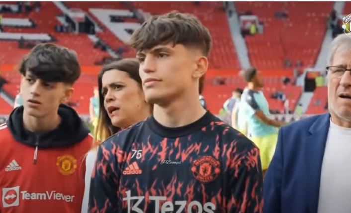 Największa perła w akademii United. Trenuje z Ronaldo, może grać z Messim. "Kibice lubią takich piłkarzy"