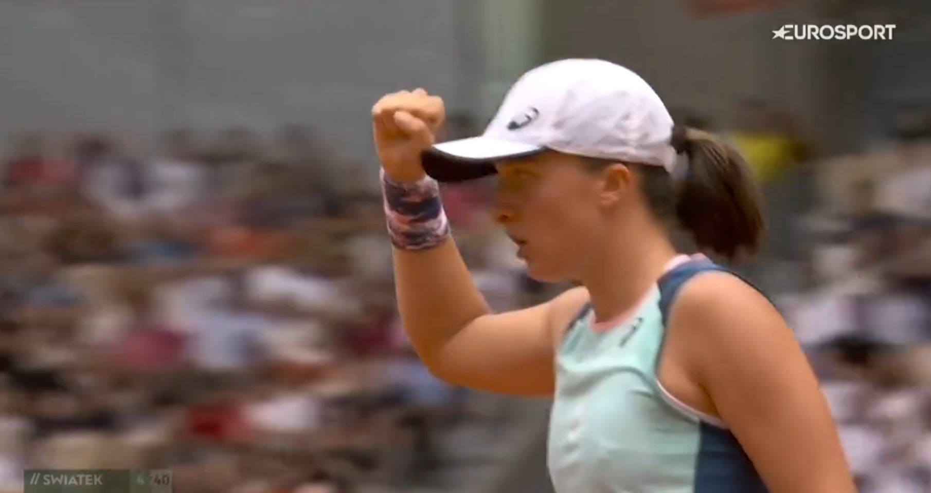 Wielki triumf Igi Świątek! Polka znów najlepsza w Roland Garros, w finale nie dała szans rywalce [WIDEO]
