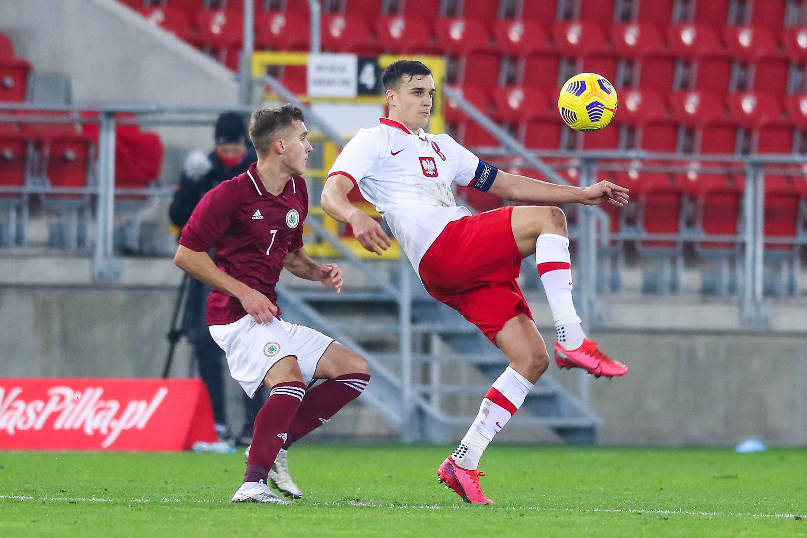 Polak po wielu miesiącach wróci do gry? "Sugerują, żeby miał taki rozrusznik jak Eriksen"