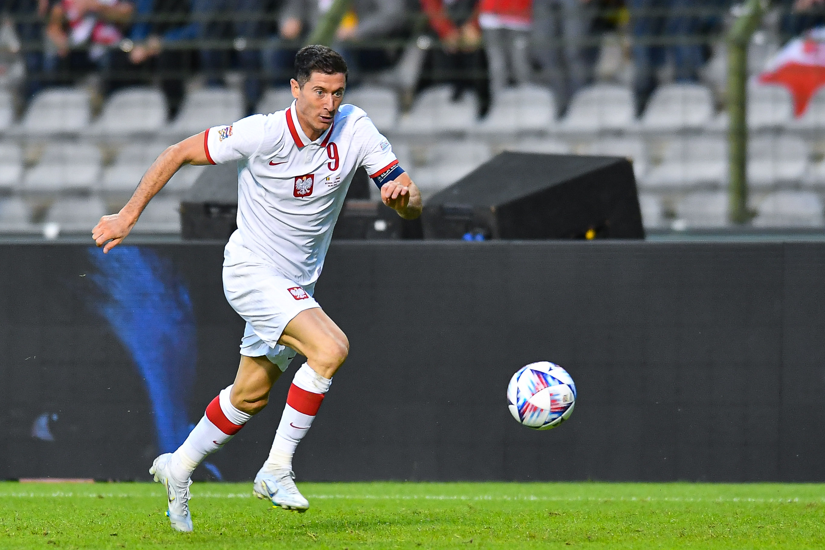 Huczne plany transferowe Barcelony. Robert Lewandowski i jeszcze jedna gwiazda na celowniku Katalończyków