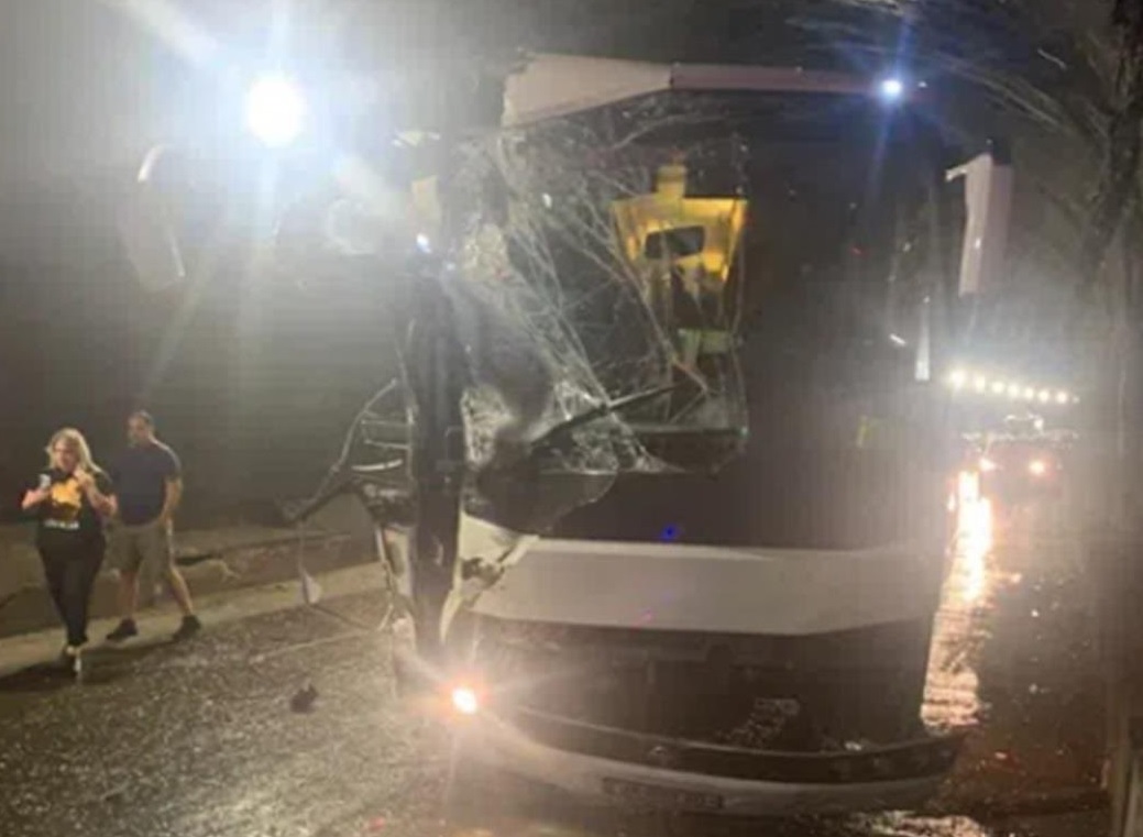 Poważny wypadek reprezentacji Bułgarii. Kierowca stracił panowanie nad autobusem [ZDJĘCIA]