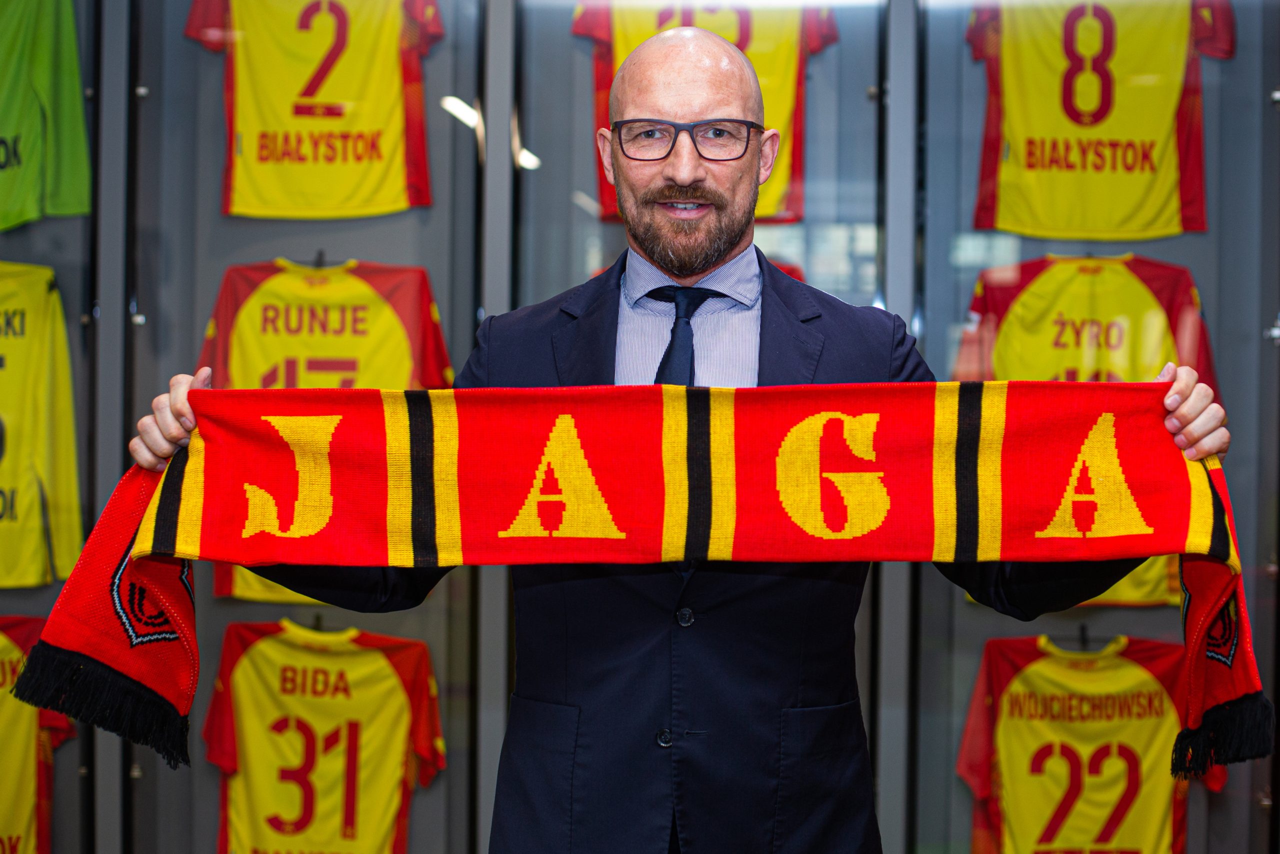 Jagiellonia Białystok zaprezentowała nowego trenera. "Chcemy zbudować klub, który wróci do lat świetności"