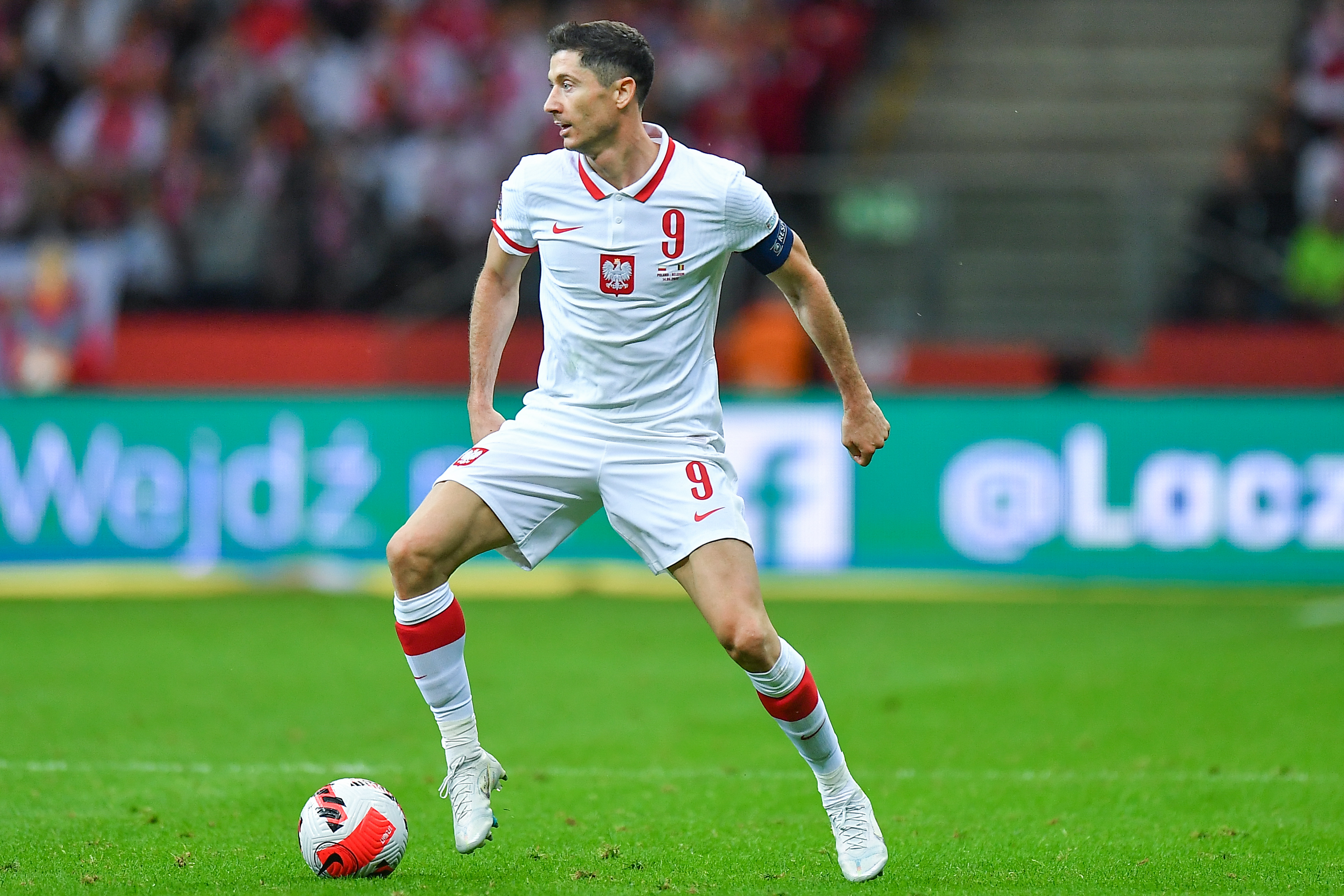 Oto transferowa lista życzeń Barcelony. Robert Lewandowski i czterech innych piłkarzy