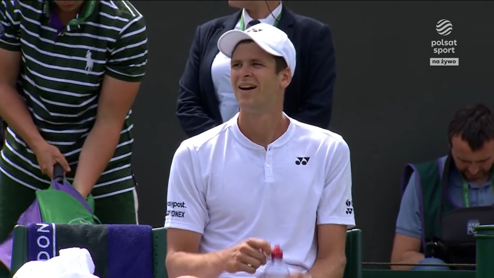Katastrofa Huberta Hurkacza w pierwszej rundzie Wimbledonu. Polak odpadł po szalonym meczu! [WIDEO]