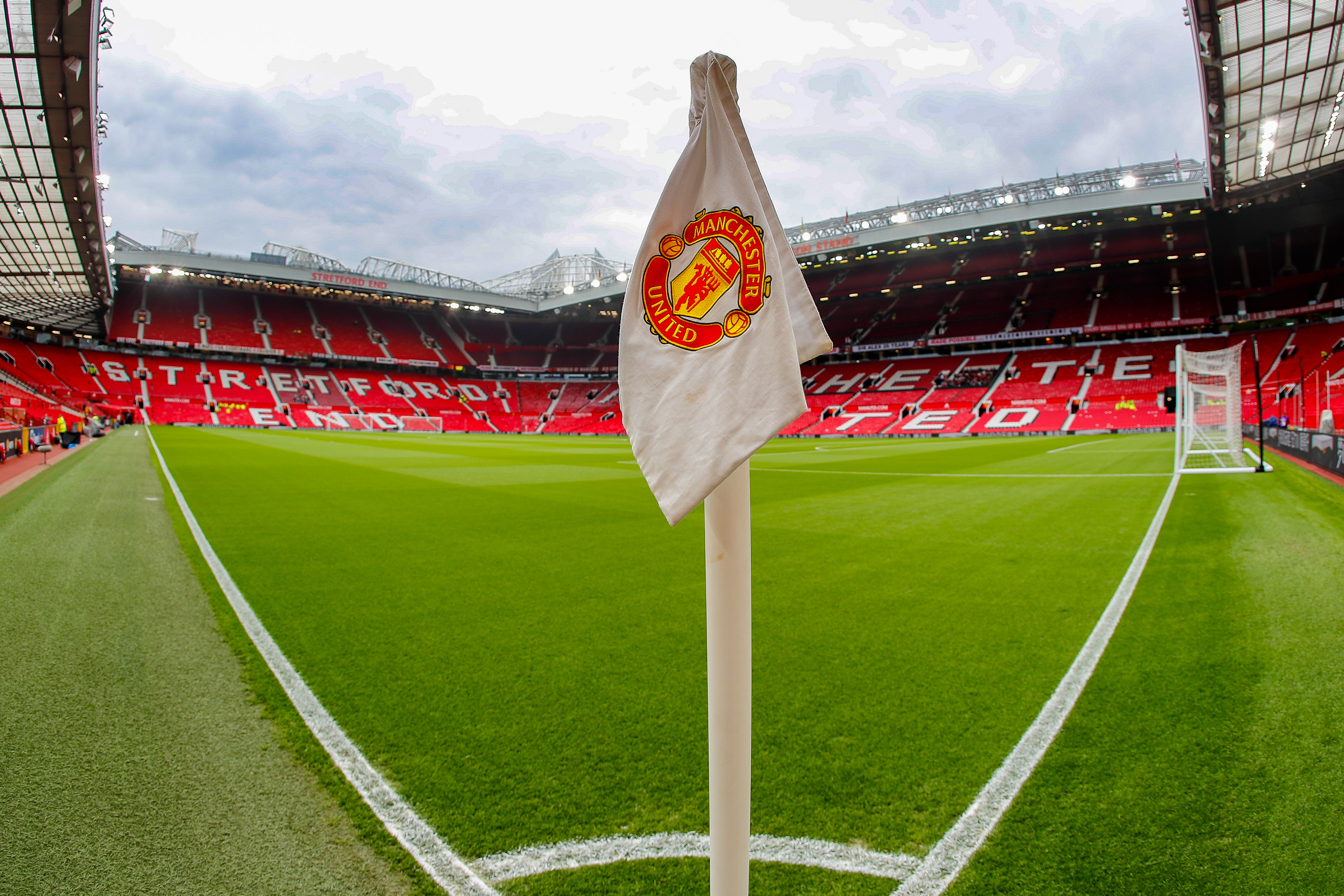 Manchester United wyda 130 mln funtów? "Czerwone Diabły" poznały cenę za dwóch piłkarzy