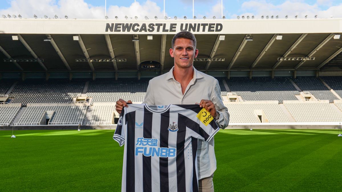 Fatalne wieści dla zawodnika Newcastle United. Poważna kontuzja wykluczyła go z gry na pół roku