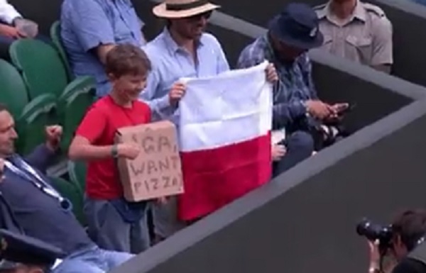 Chłopiec podbił serce Igi Świątek. Jego zachowanie podczas Wimbledonu dostrzegły kamery. "O mój boże, tak!"