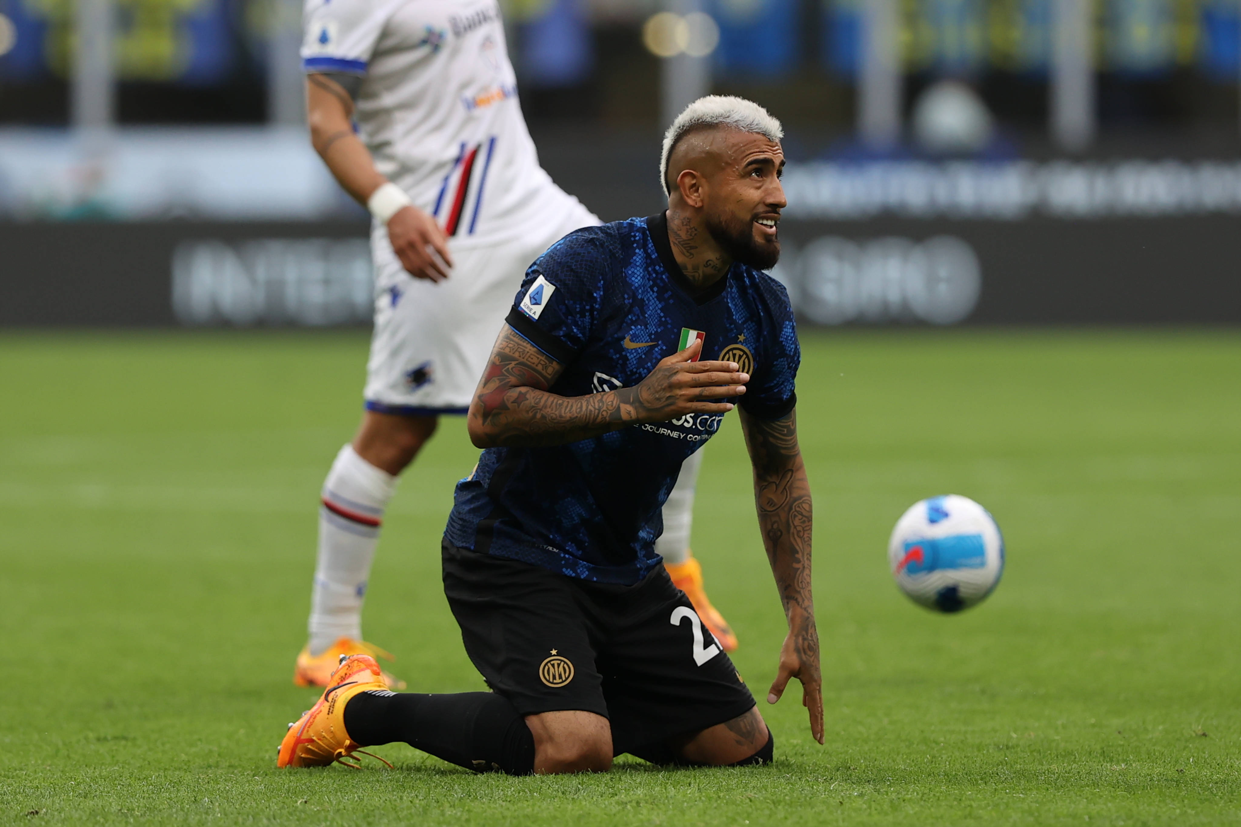 Arturo Vidal bliski zmiany klubu. Doświadczony pomocnik zagra poza Europą