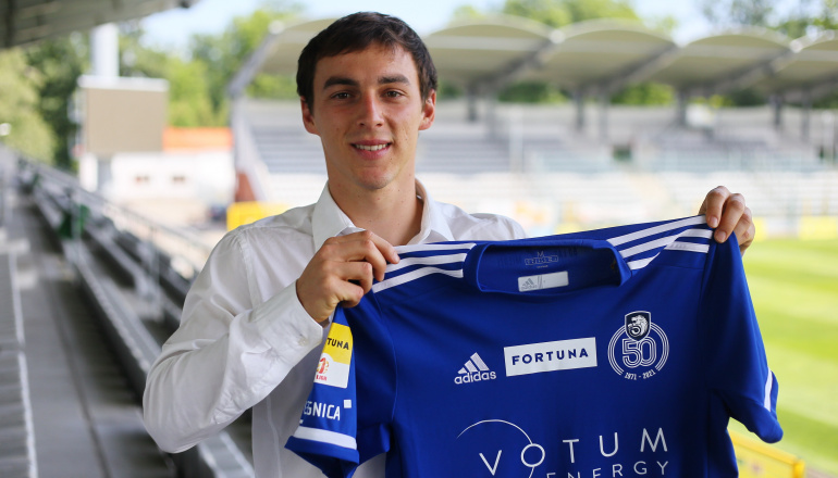 Bardzo ciekawy transfer Miedzi Legnica. Beniaminek Ekstraklasy sprowadził piłkarza z Argentyny
