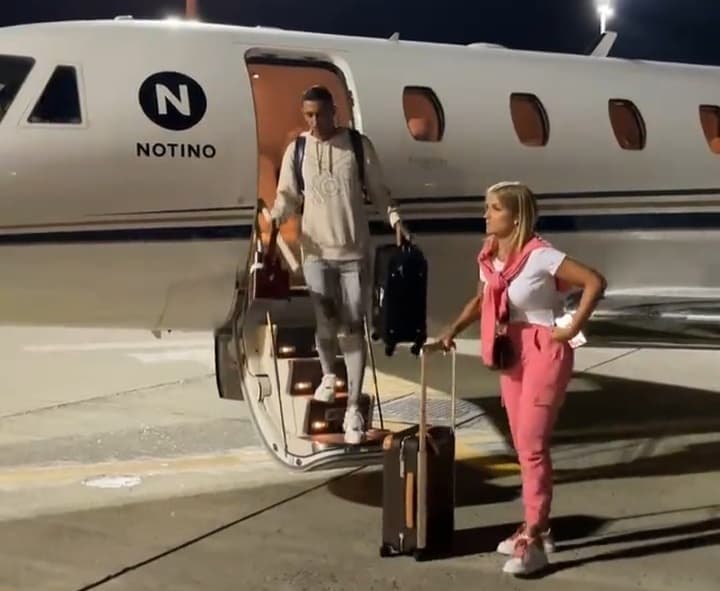 Angel Di Maria wylądował. Argentyńczyk przyleciał podpisać kontrakt z nowym klubem [WIDEO]