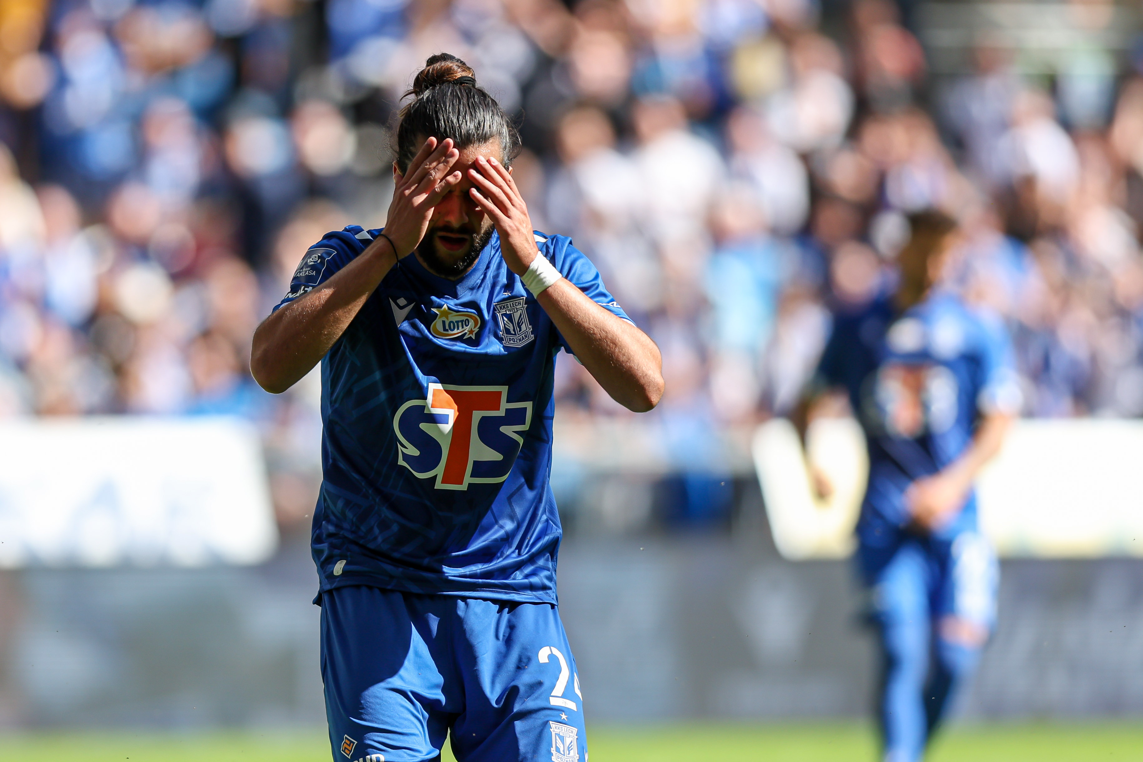 Kompromitacja Lecha przy Bułgarskiej. Wyglądało to kuriozalnie. "To nie jest mistrz Polski"