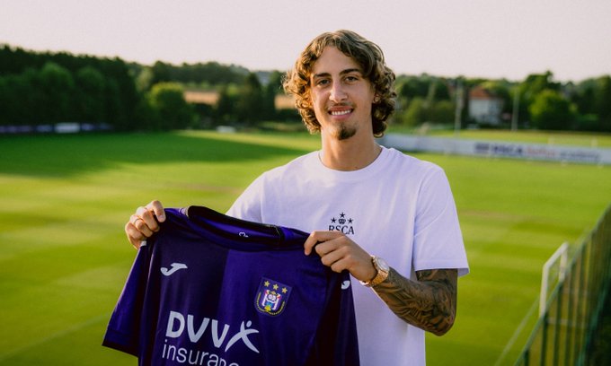 Pobił klubowy rekord transferowy, teraz odszedł na wypożyczenie. Zaskakująca transakcja ekipy z Premier League