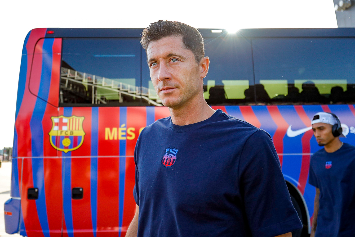 Szczegóły umowy Lewandowskiego z FC Barceloną. "Bardzo ciekawa konstrukcja. Masterclass Laporty i Zahaviego"