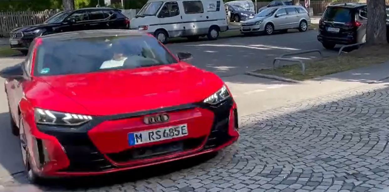 Robert Lewandowski przyjechał do siedziby Bayernu. Ostatnie pożegnanie Polaka z klubem [WIDEO]