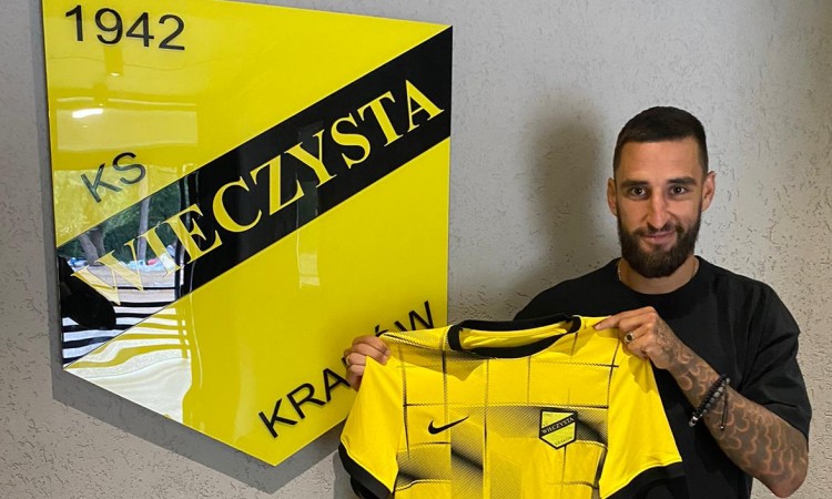 Wieczysta Kraków znów zaskoczyła transferem. "Wow! To kawał dobrego gracza"