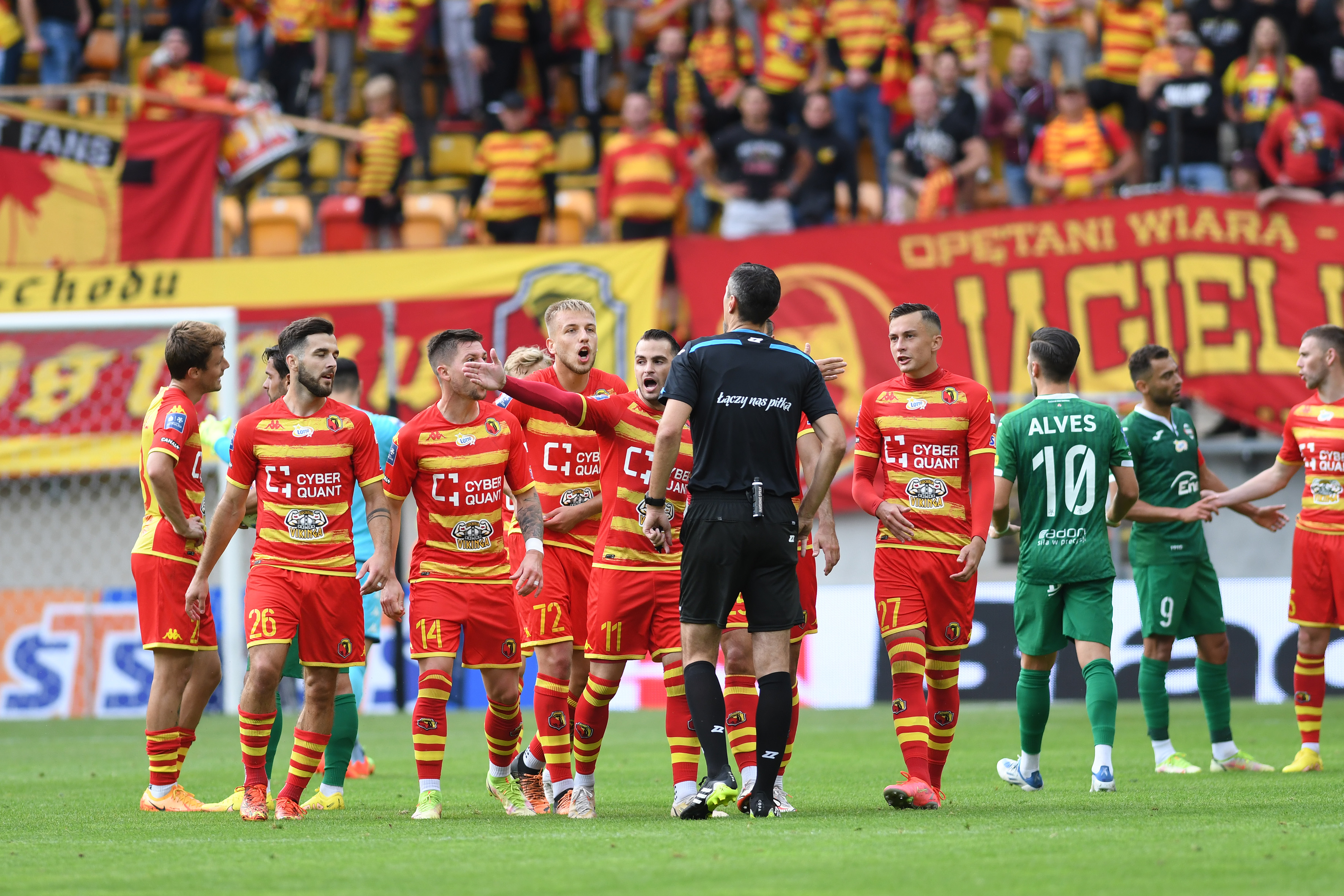 Jagiellonia Białystok - Puszcza Niepołomice gdzie oglądać? Transmisja na żywo w TV i stream online