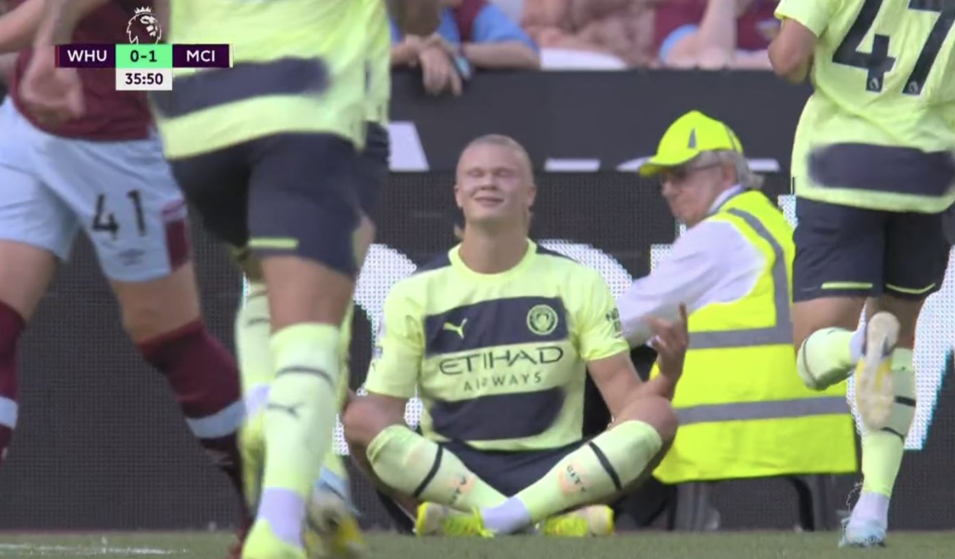Erling Haaland z pierwszymi golami w Premier League. Zastępca Fabiańskiego sprokurował rzut karny [WIDEO]